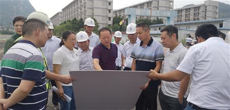 柳州市軌道集團董事長胡建軍到冶建第二分公司項目調(diào)研指導