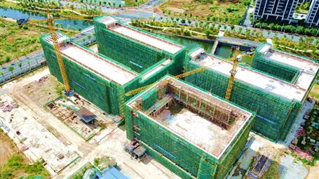 【奮戰(zhàn)三季度 打贏攻堅戰(zhàn)】柳州市明德小學(xué)2#、3#教學(xué)樓主體結(jié)構(gòu)通過驗收